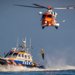KNRM redt jaarlijks 4000 mensen op zee of het ruime binnenwater
